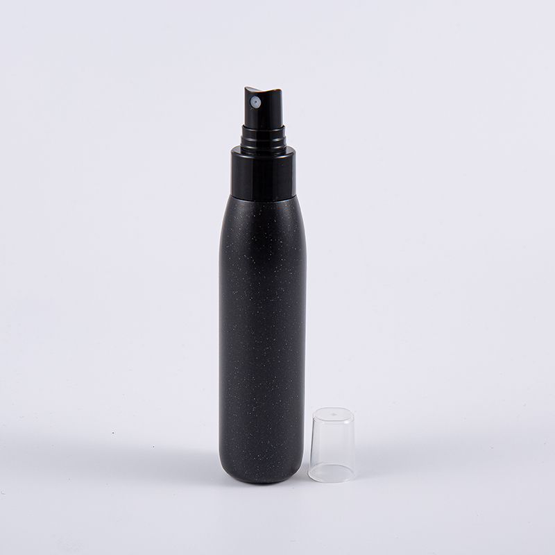 Flacon PE de 100 ml și 250 ml – negru cu dozator cu pompă din plastic cu finisaj perlat