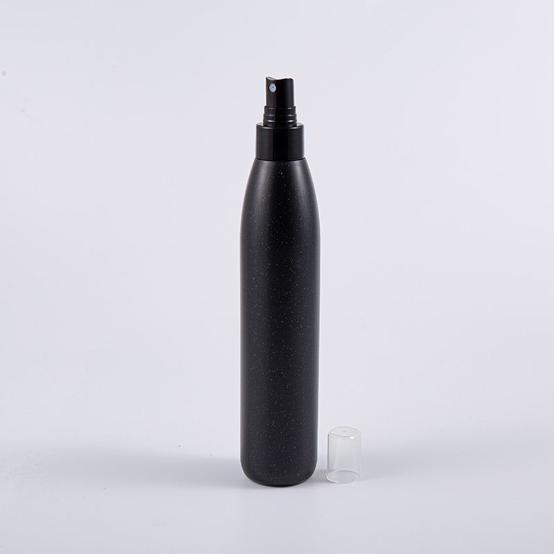 Flacon PE de 100 ml și 250 ml – negru cu dozator cu pompă din plastic cu finisaj perlat