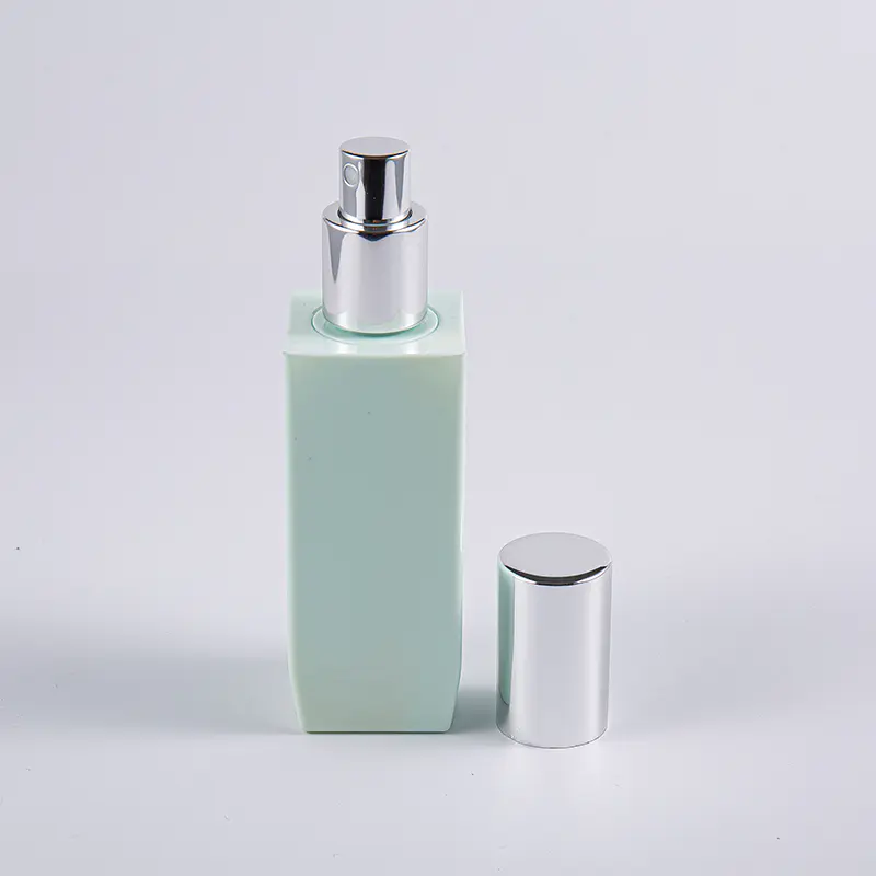 Sticlă de loțiune cu perete gros PETG de 100 ml, cu opțiune de culori multiple, cu capac de pompă din aluminiu 