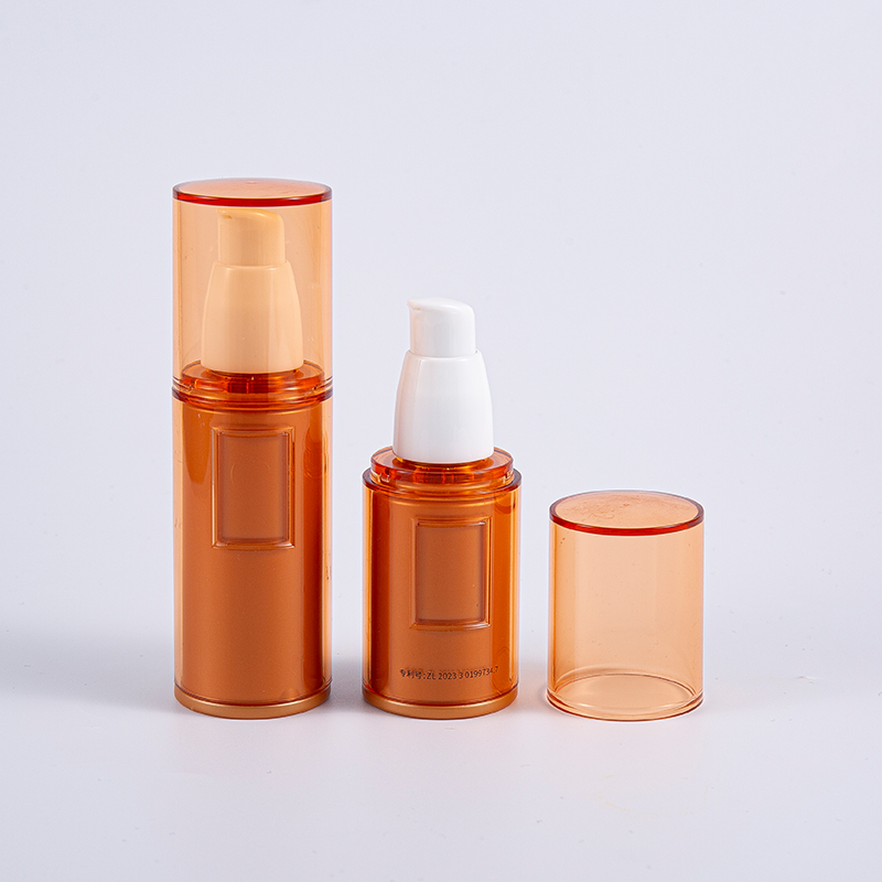 Recipient reîncărcabil pentru produse cosmetice, pungă interioară de 40 ml. Sticlă de vid cu pompă fără aer Recipient reîncărcabil pentru produse cosmetice, pungă interioară de 40 ml. Sticlă de vid cu pompă fără aer